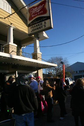 Mardi-Gras-2008-Phunny-Phorty-Phellows-Crawfish-Boil-4762