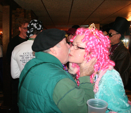 Mardi-Gras-2008-Phunny-Phorty-Phellows-Crawfish-Boil-4783