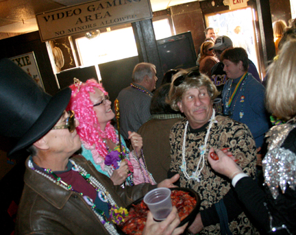 Mardi-Gras-2008-Phunny-Phorty-Phellows-Crawfish-Boil-4814