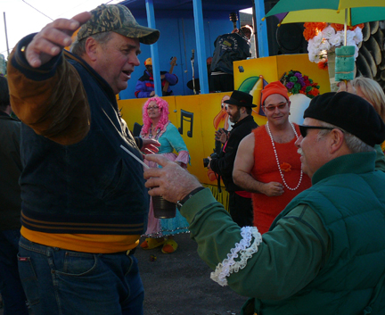 Mardi-Gras-2008-Phunny-Phorty-Phellows-Crawfish-Boil-4839a-hc