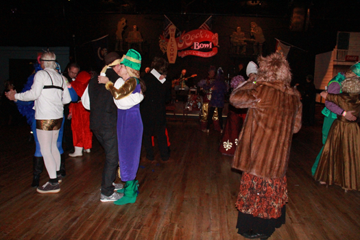 2014-Phunny-Phorty-Phellows-Cor1099